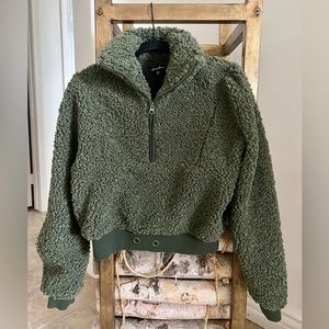 For love and lemons pullover size S